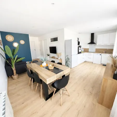 La Playa, Neuf, Classe 4 Etoiles, 200m Plage, Parking