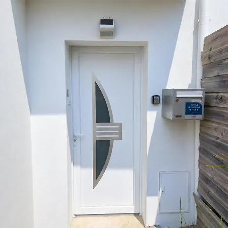 La Playa, Neuf, Classe 4 Etoiles, 200m Plage, Parking Apartment